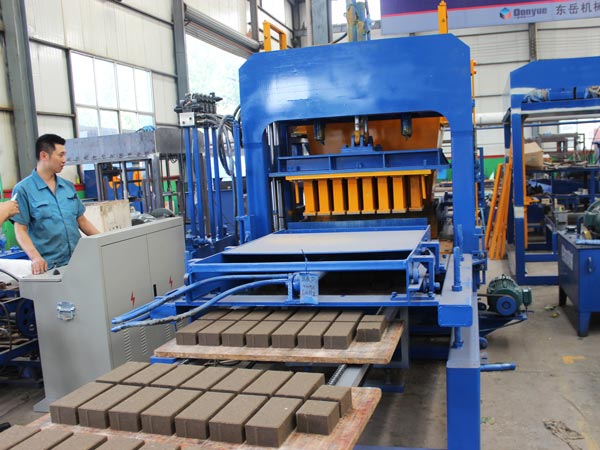 ABM-4S automatic concrete brick machine