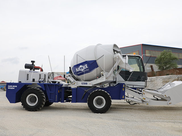 Self Loading Concrete Mixer For Sale